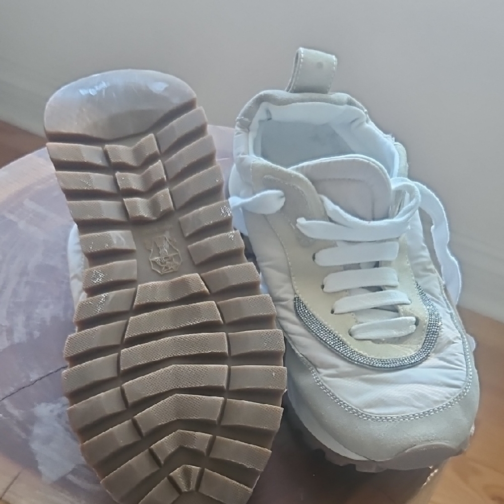 Brunello Cucinelli White and Tan Sneakers